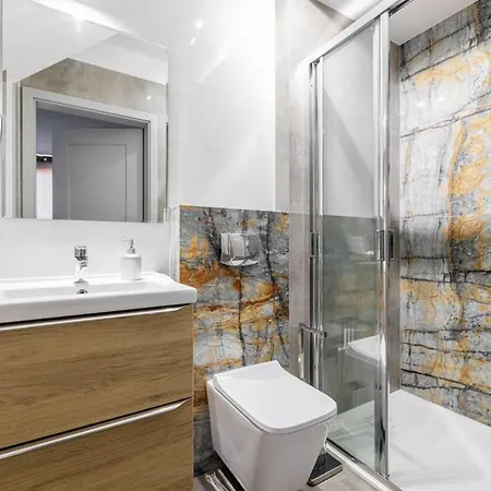 Przy Tezni דירה *