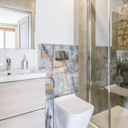 Przy Tezni דירה *